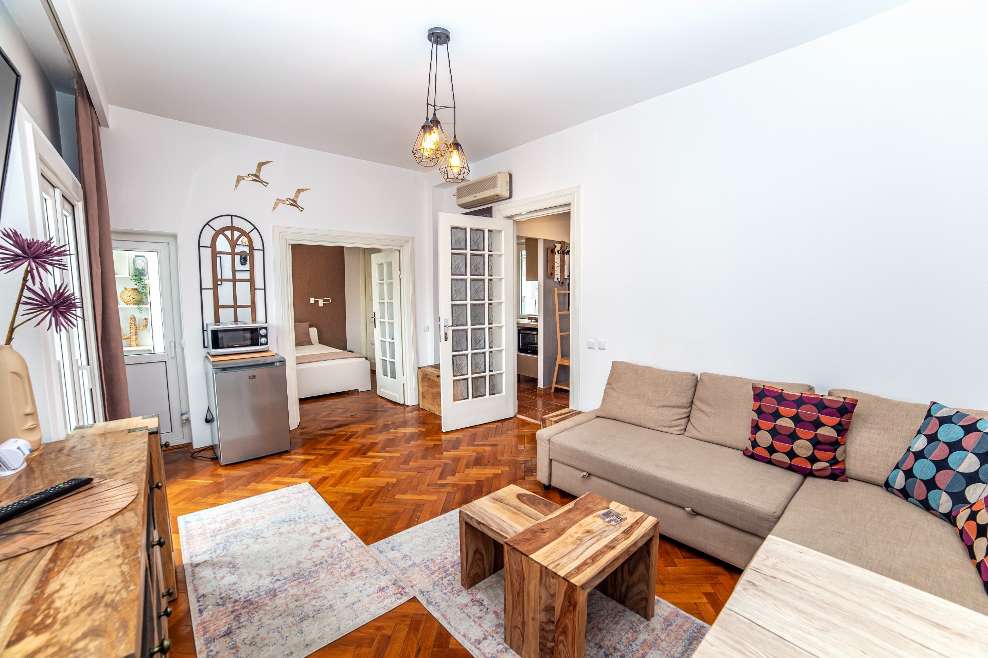 Apartament 2 camere, Piața Romană, București — Strada Nicolae Golescu 22 — fotografia 2